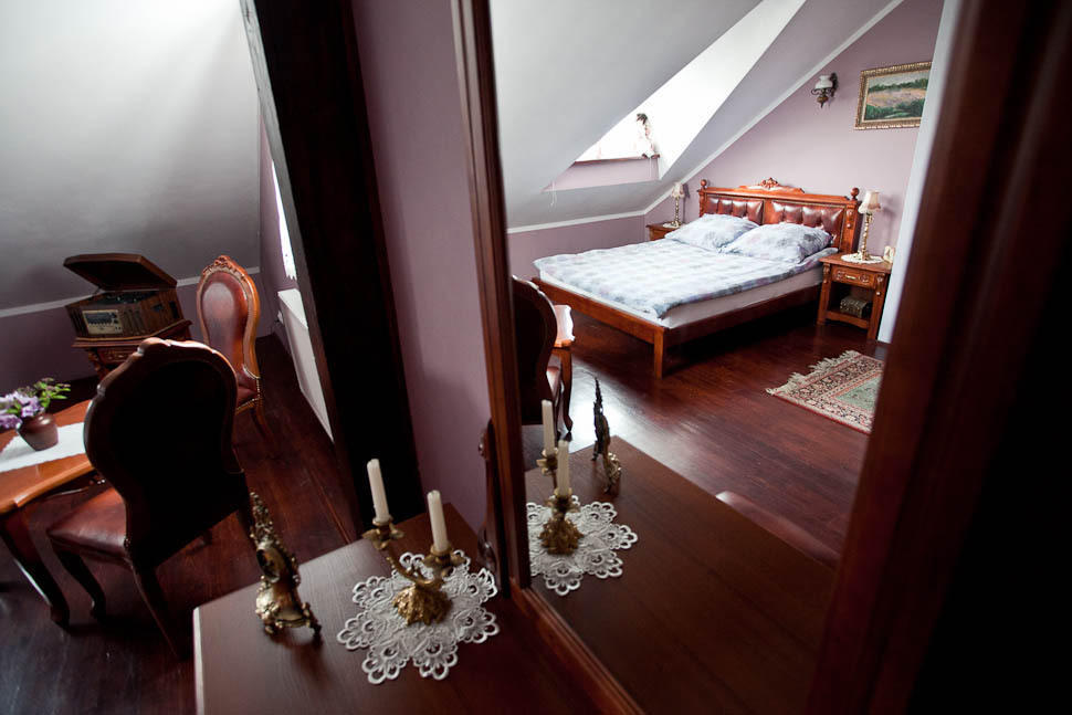 Dwor Na Wichrowym Wzgorzu Bed and Breakfast Przybysławice Kamer foto