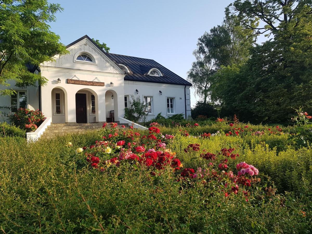 Dwor Na Wichrowym Wzgorzu Bed and Breakfast Przybysławice Buitenkant foto